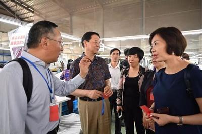 紡織業瀾湄合作啟程 徐迎新率工作組出訪柬埔寨、老撾，推動行業協同發展